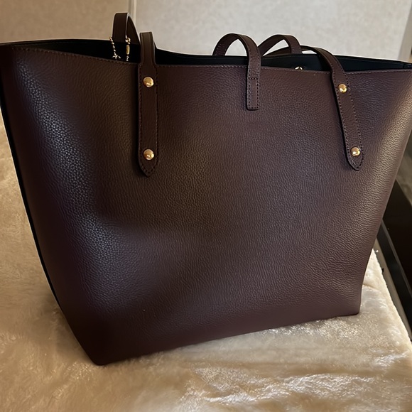 Coach Medium Bag Burgundy color - Picture 6 of 11